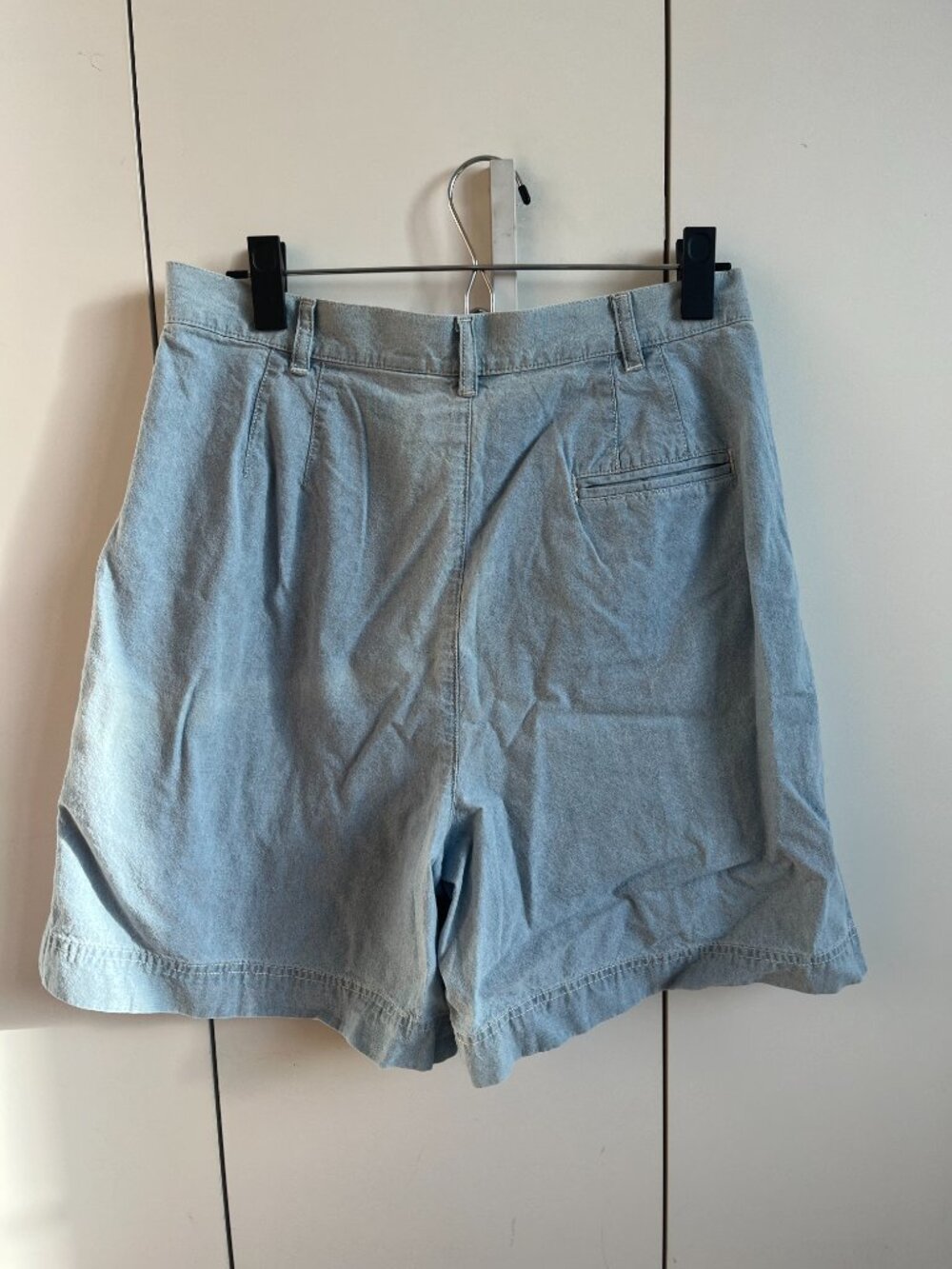 Liz Claiborne Lizwear Pleated Bermuda shorts light blue size 12 - Picture 2 of 7